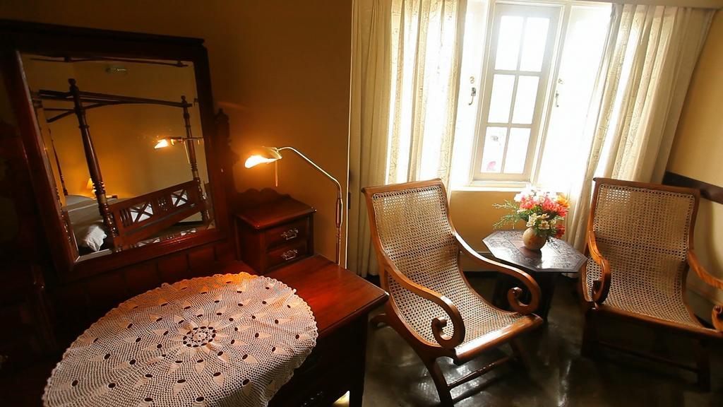 Senani Colonial Holiday Bungalow Nuwara Eliya Habitación foto